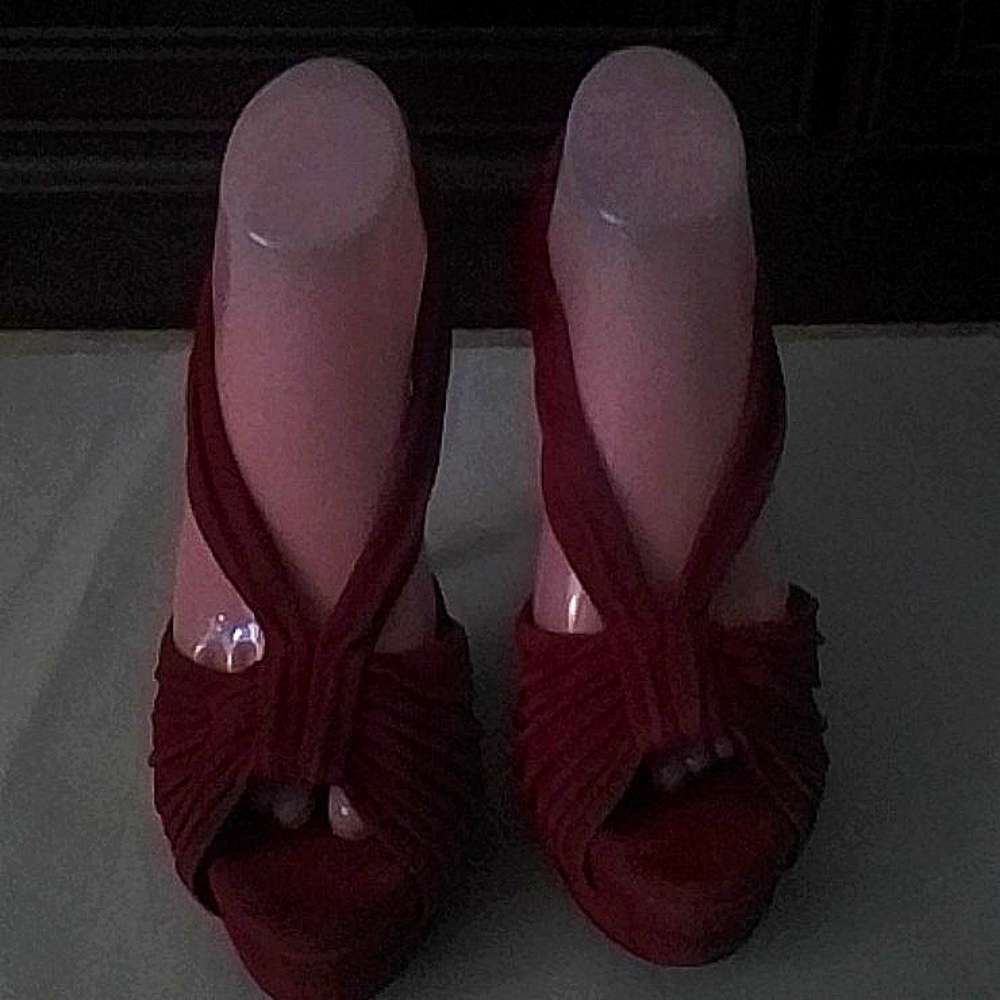 Jessica Simpson 💄SEXY RED VELVET HIGH HEELS 👠